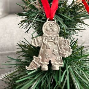 Longaberger pewter gingerbread boy. Roger. VG vintage condition. Approx 2"